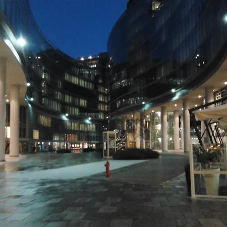 Isola 米兰
